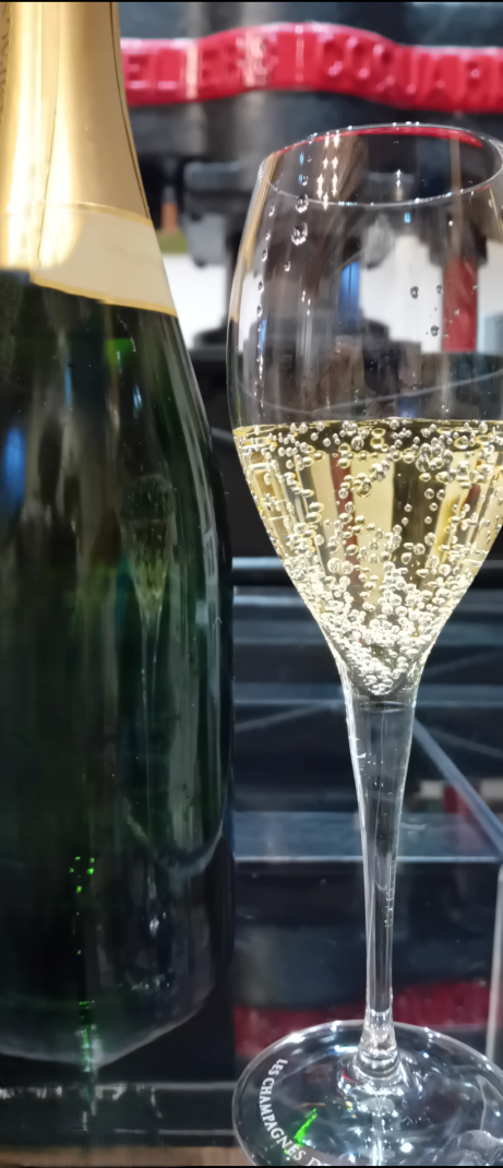 photo bouteille nue degustation au pressoir Champagne Boutet MILLET Gallery