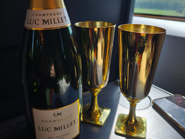photo champagne train de luxe nedyallka tzrevska slavaquie