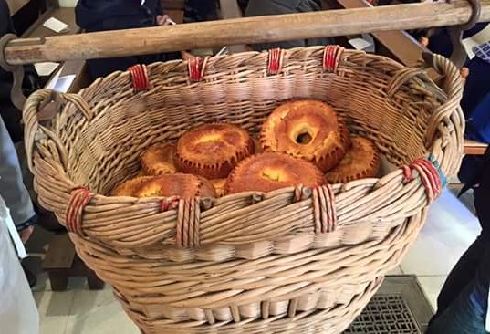 photo saint vincent panier et brioches